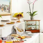 Sina Flora 酒店