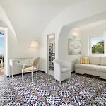 Sina Flora Hotel 4*