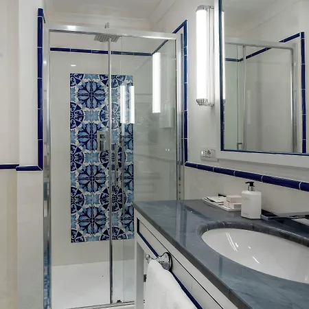 Отель Sina Flora 4*