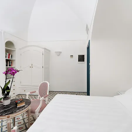 Sina Flora Отель 4*