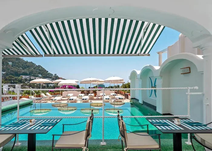 Sina Flora 호텔 4*