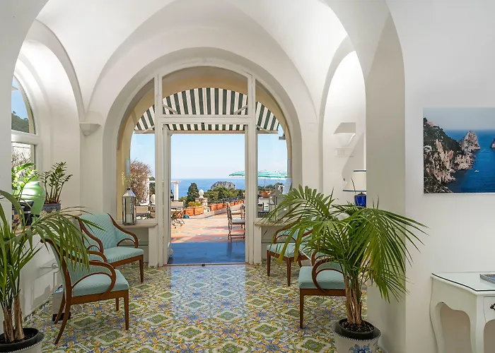 Sina Flora 호텔 4*